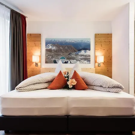 Haus Raetia Apartment Serfaus Room photo